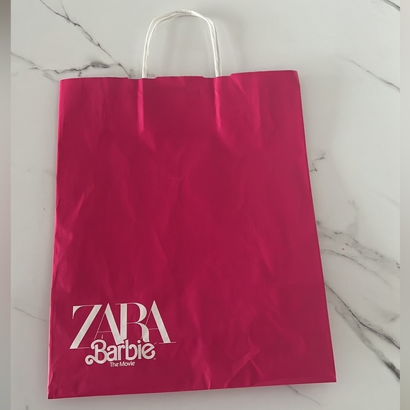 Barbie x Zara - iconic t-shirt - Size M - brand new with tag and bag - Picture 5 of 5